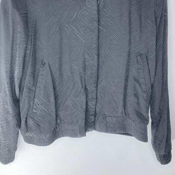 No Tag - HM, 6 button black bomber with black lining, patterned/textured, Size S - Picture 8 of 8